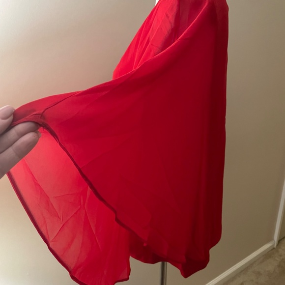 Red top with beaded neckline - Picture 5 of 9